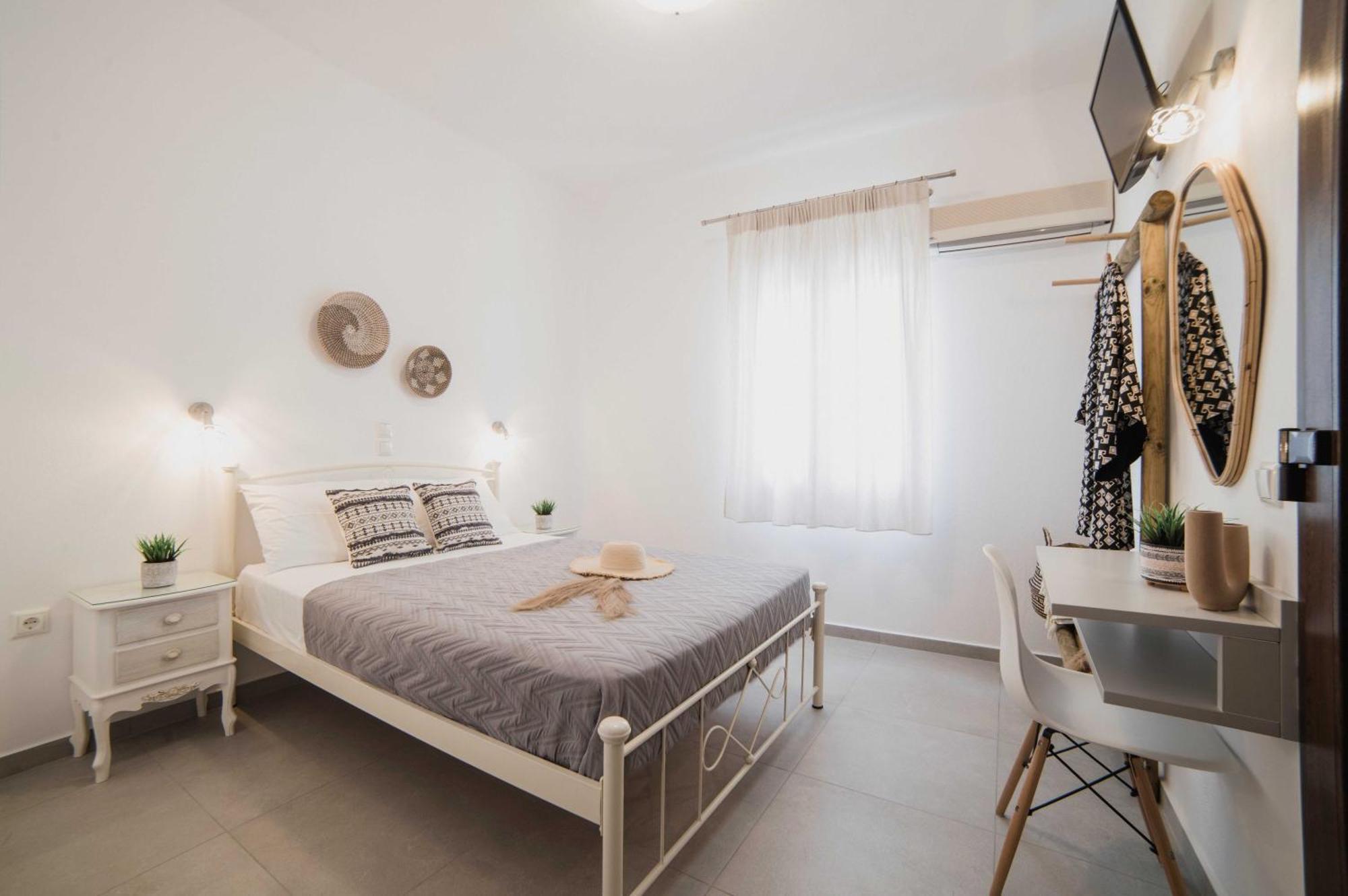 Aparthotel Petros & 2*