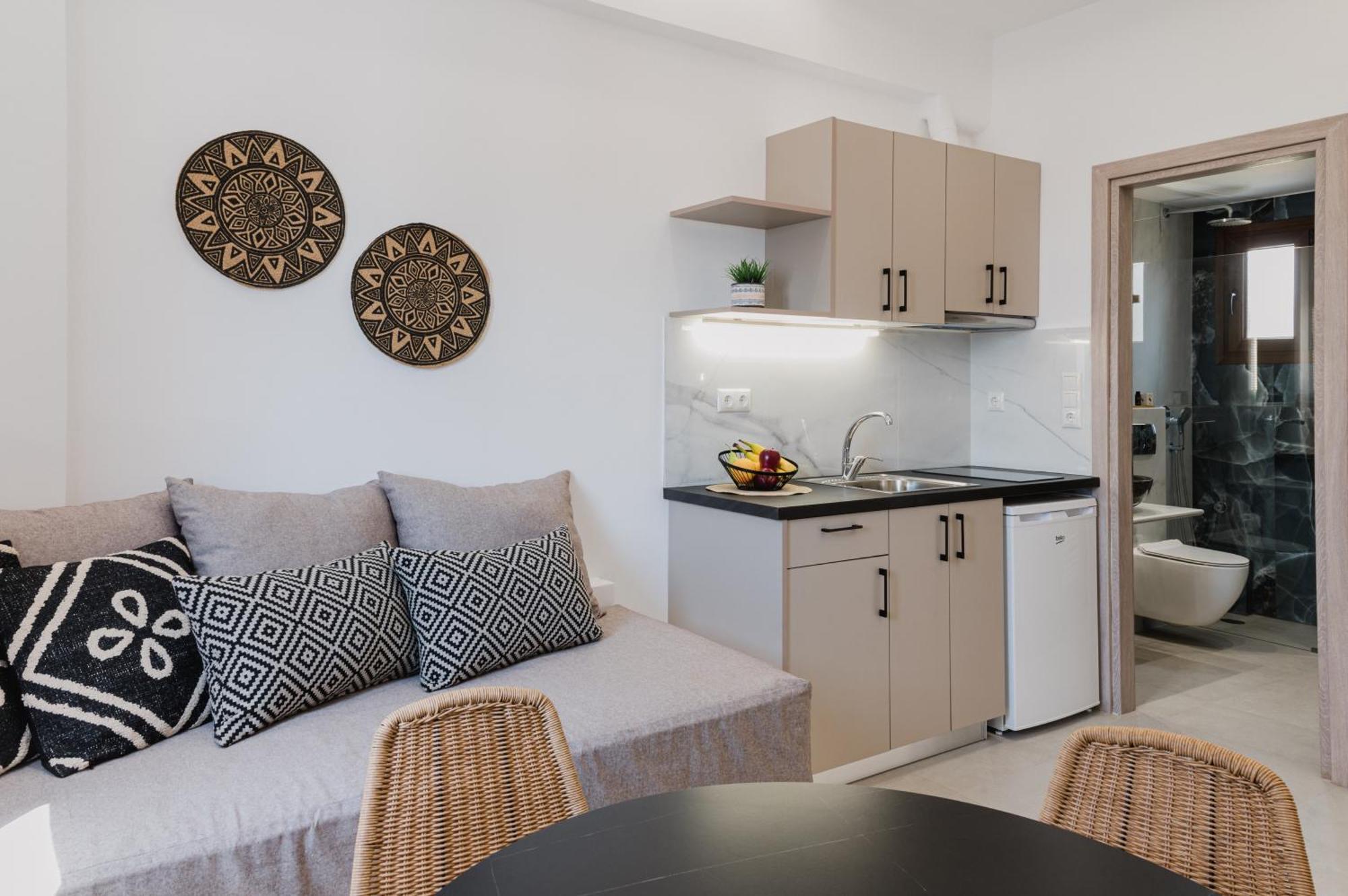 Petros & Aparthotel